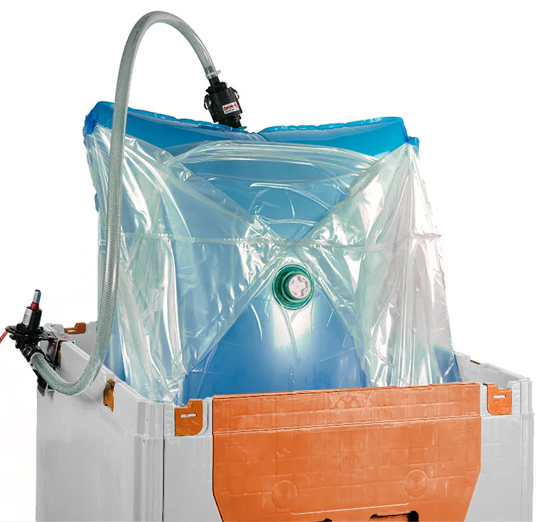 Air support cushion inflated over the liner of a Smart Fluid Pac to assist a complete discharge