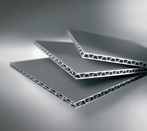 Smart Light Pac wall panel — twin-wall PP sandwich cross-section